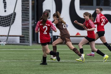 Bild 329 - wBJ FC St. Pauli - Walddoerfer SV : Ergebnis: 3:4